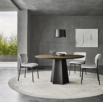 Tavolo rotondo Poliedro in Rovere Termotrattato di Sangiacomo