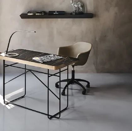 Scrittoio Wolf Keramik con piano in ceramica Marmi e base in acciaio di Cattelan Italia