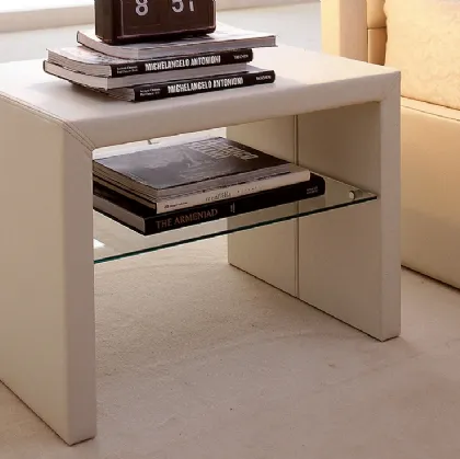 Comodino in legno rivestito in pelle Dorian di Cattelan Italia