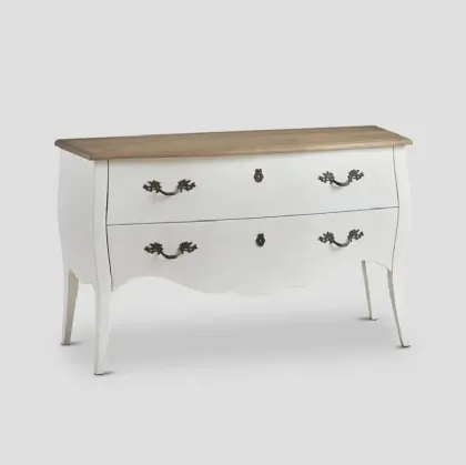 Comò sagomato Funcial realizzato in legno laccato Bianco vissuto con top in legno massello di Rovere naturale di Dialma Brown