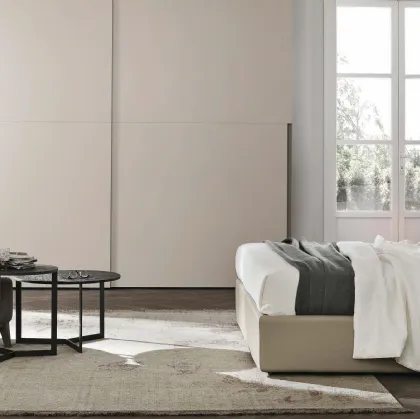 Letto Dafne in ecopelle con contenitore di Tomasella