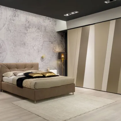 Letto matrimoniale con testiera trapuntata in ecopelle Tabacco MC038 di Moretti Compact