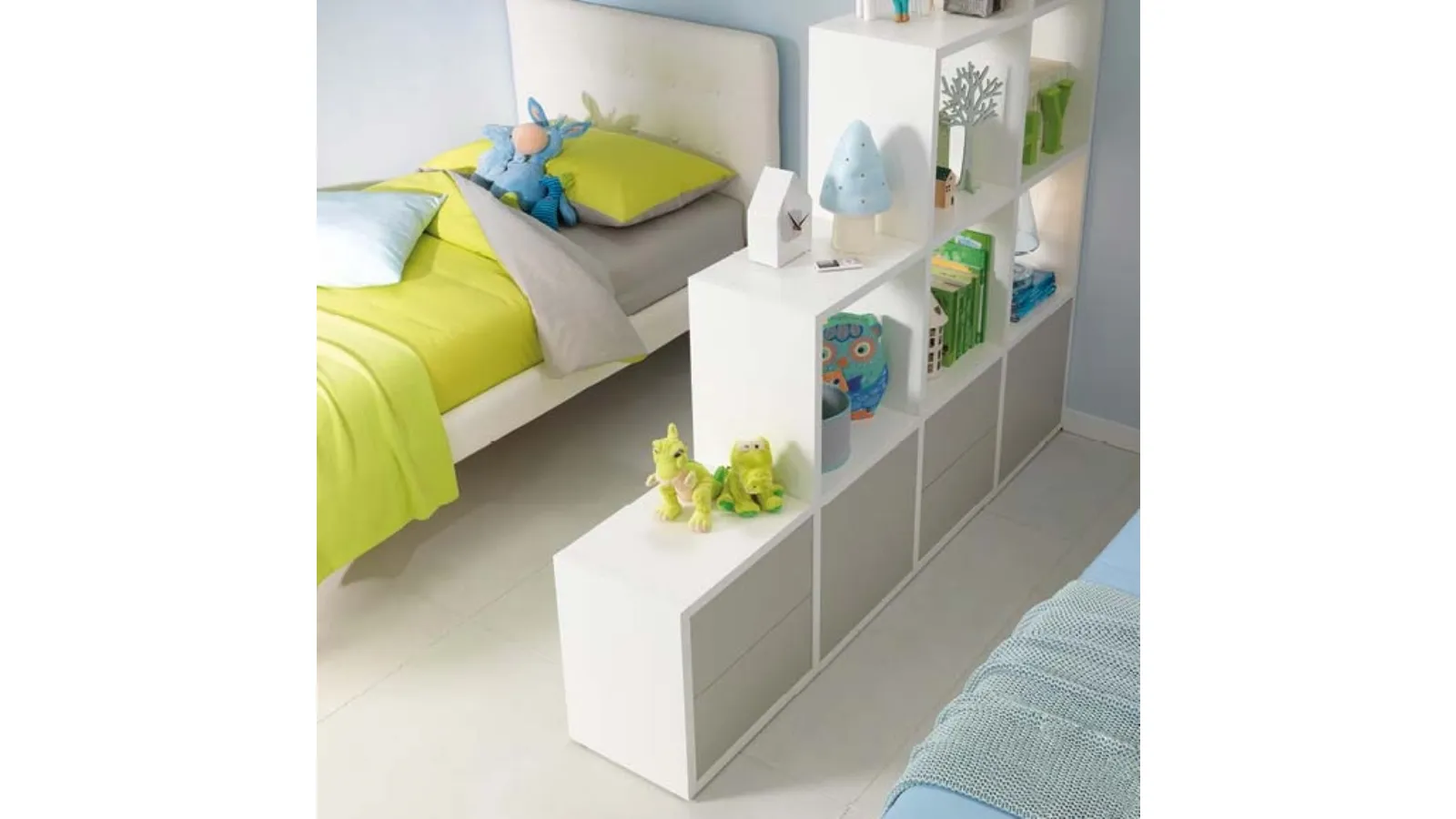 Libreria bifacciale in laccato opaco KC415 di Moretti Compact