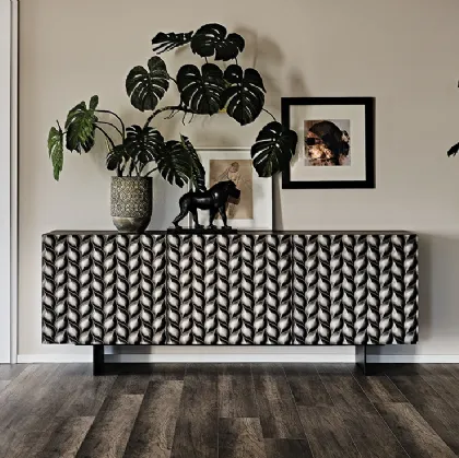 Madia in legno laccato con piedini in acciaio Lavander di Cattelan Italia