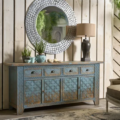 Madia Chianciano realizzata in legno di Old Pine, finitura Brocantage di Dialma Brown