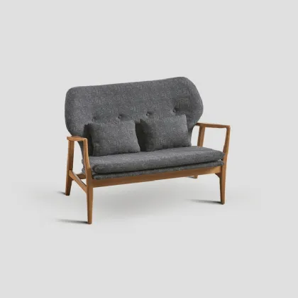 Divano Norfolk lineare rivestito in tessuto imbottito di Dialma Brown
