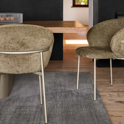 Sedia in tessuto con gambe in metallo Oleandro di Calligaris