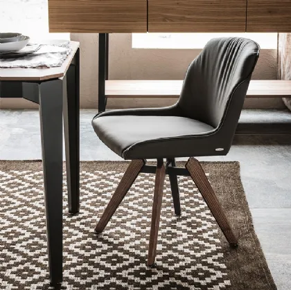 Sedia in tessuto con gambe in legno Tyler di Cattelan Italia
