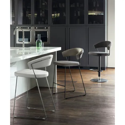 Sgabello Great in pelle di Scavolini