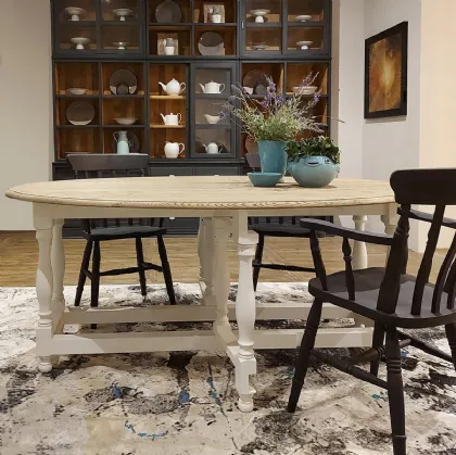 Tavolo consolle ovale Algeciras con top in massello di Rovere naturale spazzolato e base in legno massello laccato Bianco vissuto di Dialma Brown