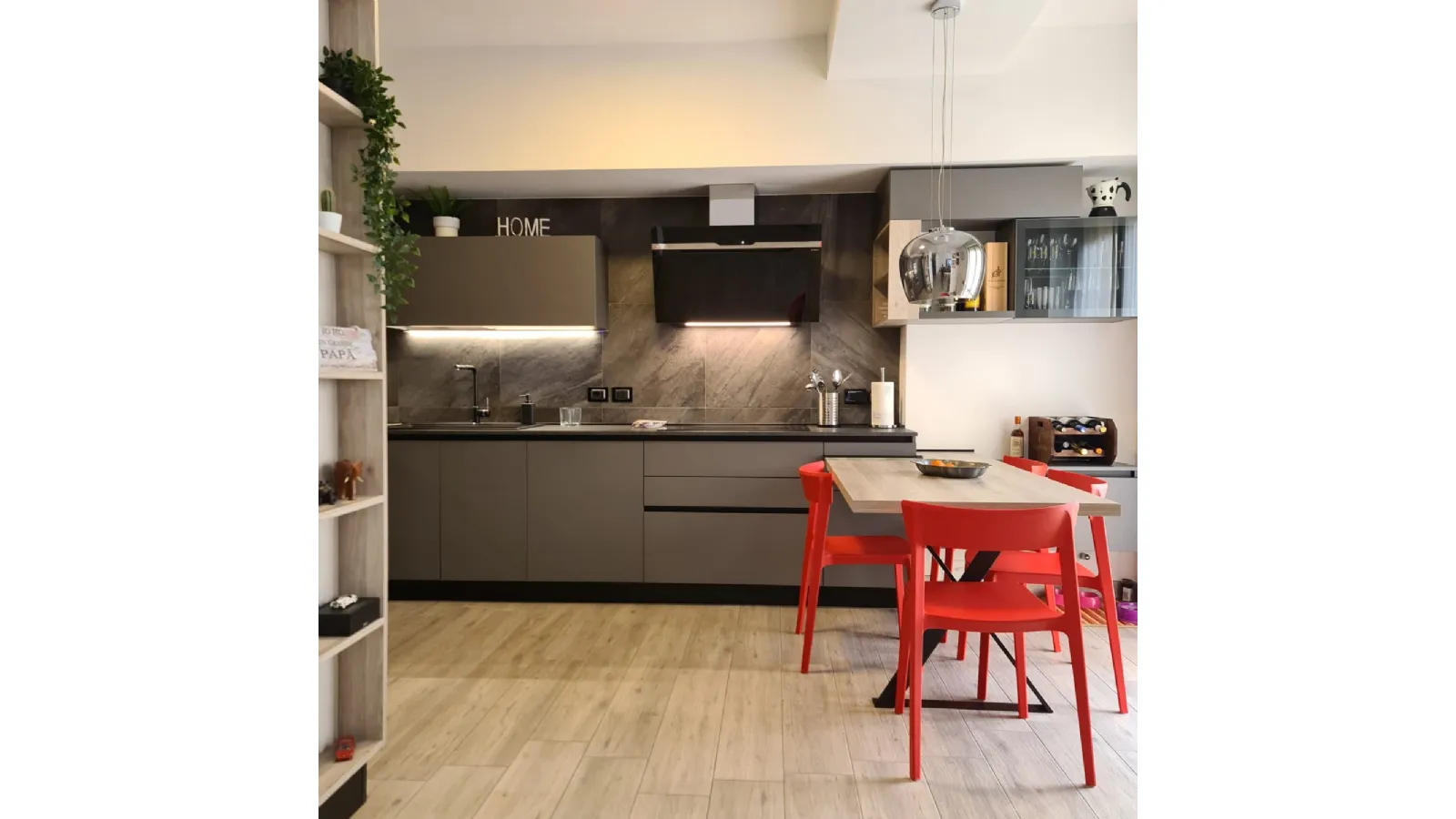 2. Cucina con penisola: versatilità e ottimizzazione degli spazi