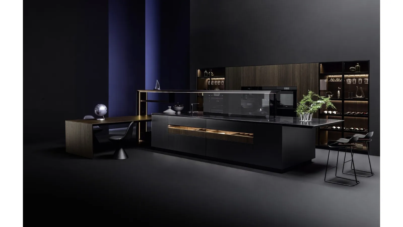 Cucina Design con isola Nautila 01 in laccato Texture 3d sand nero con top in acciaio inox di Arrital